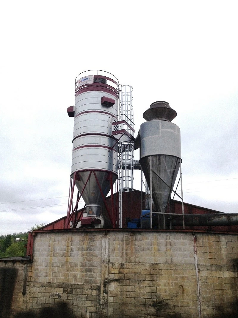 Filtros con limpieza de mangas por vibración con descarga a silo de construcción