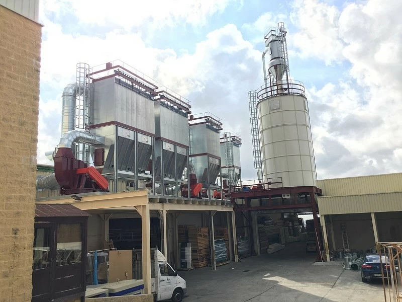 Silos de almacenamiento llenados por transporte neumático de material mediante microjet