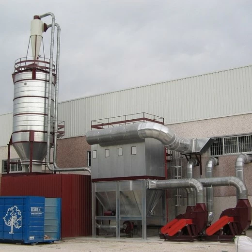 Silos de almacenamiento llenados por transporte de material mediante ciclon en circuito cerrado