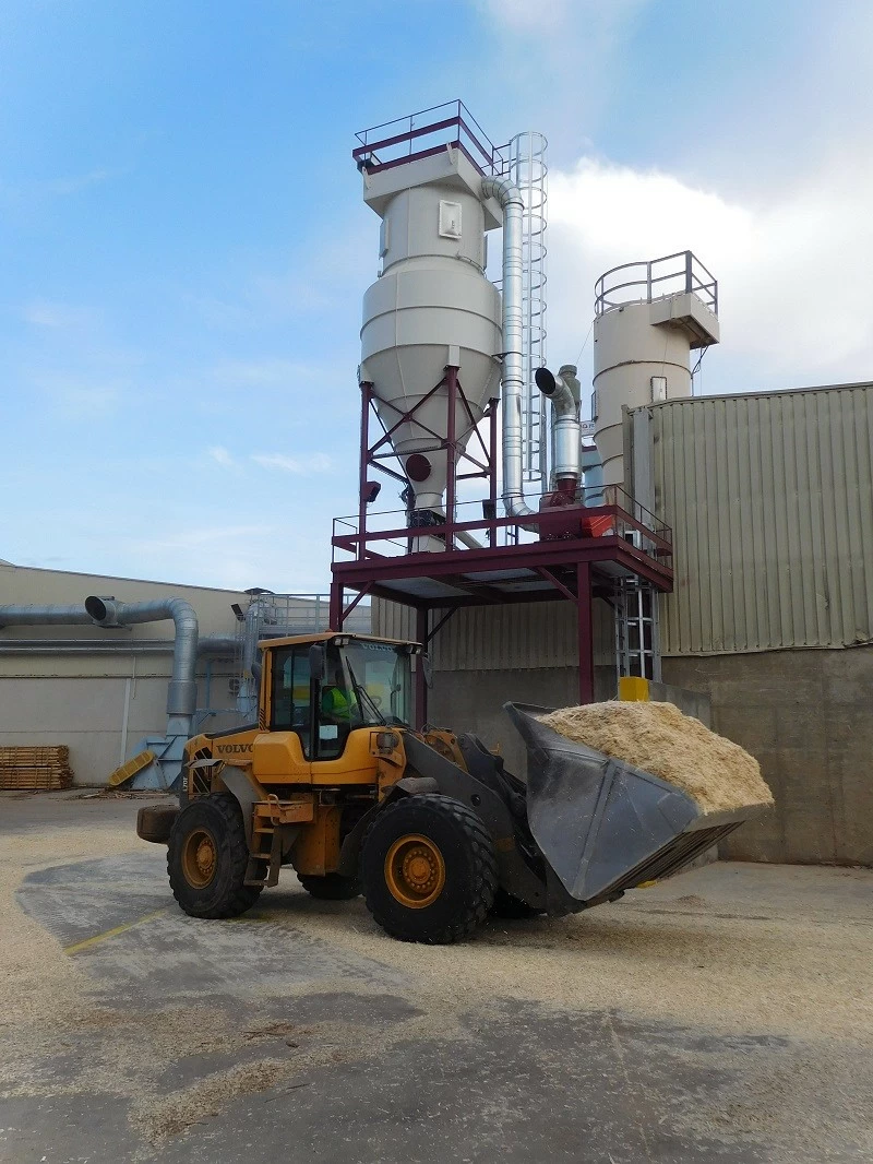 Filtro microjet para transporte neumático de residuos y descarga a silo de construcción